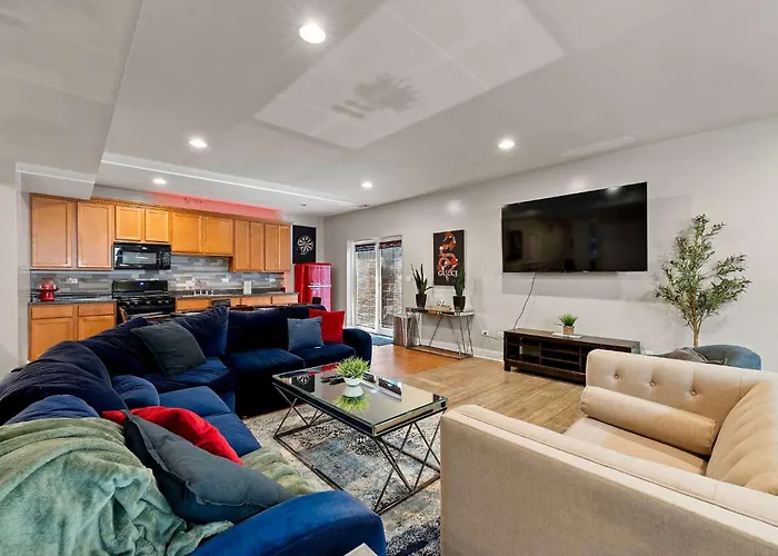 Spacious Luxury Retreat 8 Bed Oasis With 6 Baths Ferienhaus
