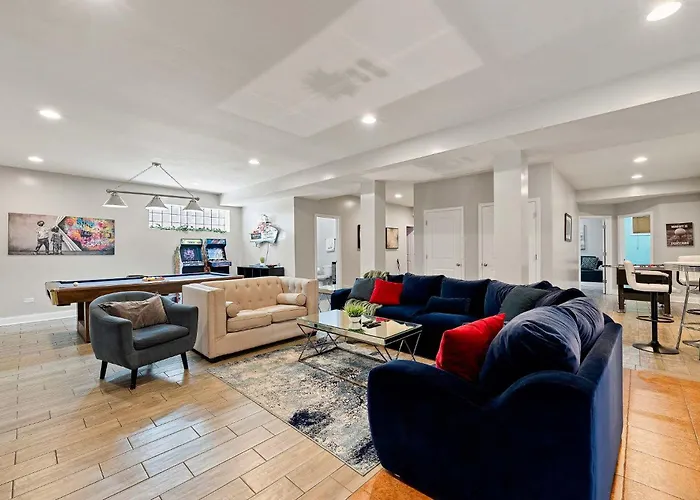 Spacious Luxury Retreat 8 Bed Oasis With 6 Baths Ferienhaus *