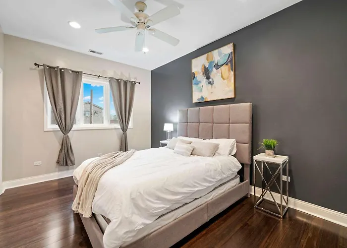 Spacious Luxury Retreat 8 Bed Oasis With 6 Baths *